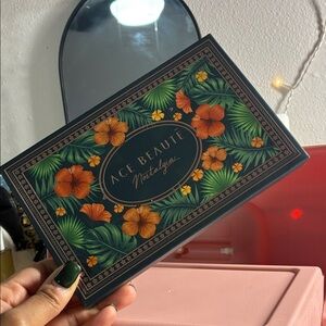 Ace Beauté Nostalgia Eyeshadow Palette